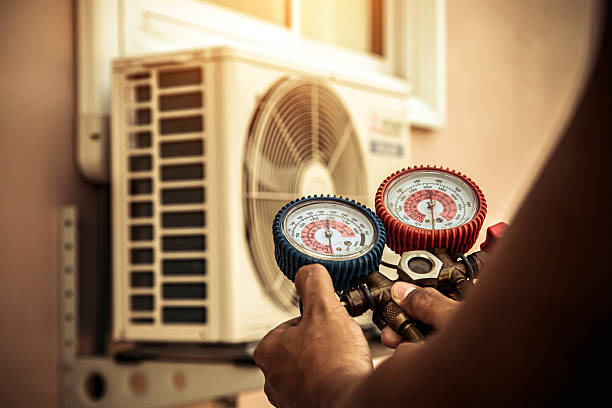 Professional Hvac Installation technician working in Lisbon, IA